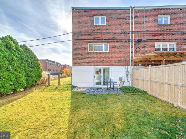 8305 Strahle Place, Philadelphia PA 19111