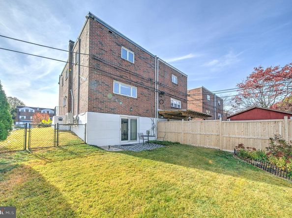 8305 Strahle Place, Philadelphia PA 19111