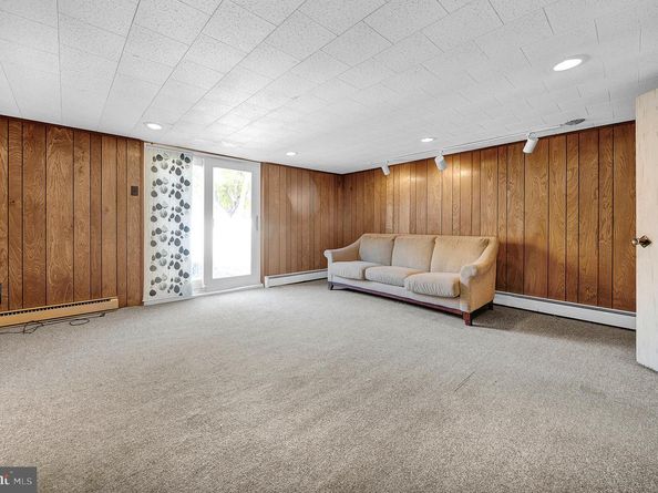 8305 Strahle Place, Philadelphia PA 19111