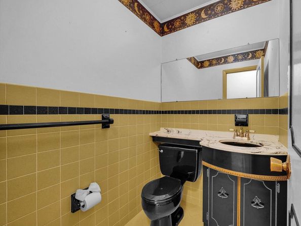 8305 Strahle Place, Philadelphia PA 19111