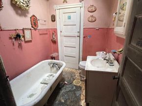 5520 Greenway Avenue, Philadelphia PA 19143