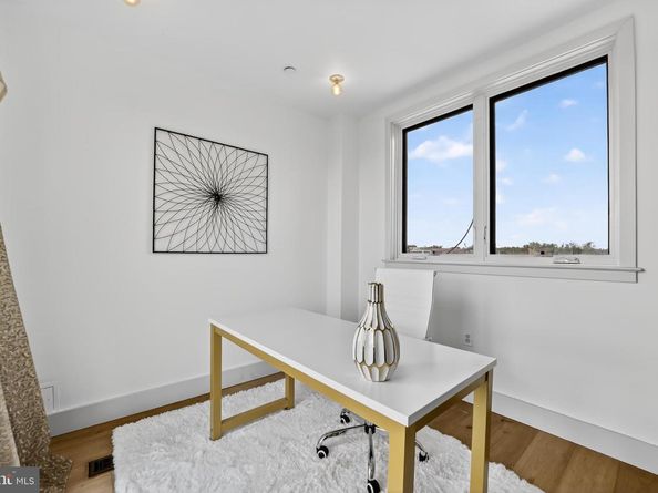 774 Girard Street NW 2W, Washington DC 20001