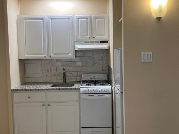 2101 Chestnut Street 402, Philadelphia PA 19103