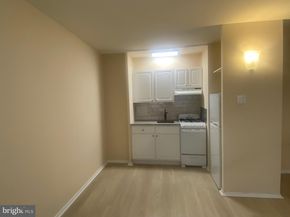 2101 Chestnut Street 402, Philadelphia PA 19103