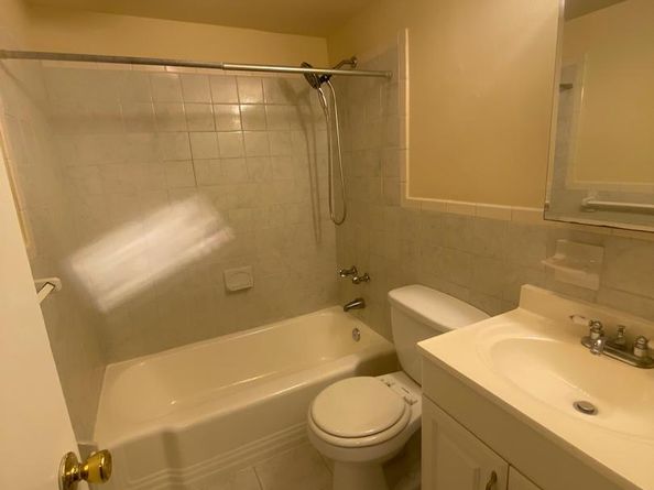 2101 Chestnut Street 402, Philadelphia PA 19103