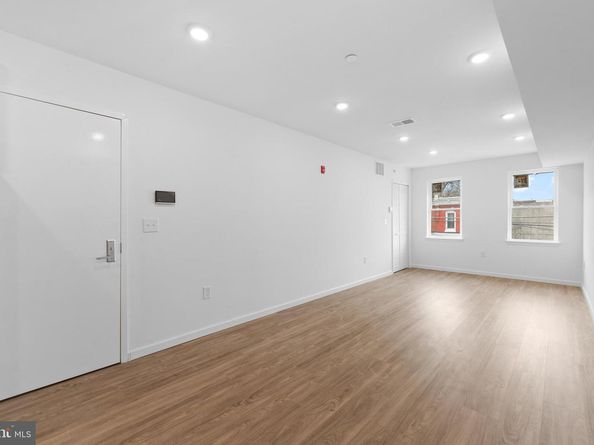 917 N 43rd Street, Philadelphia PA 19104