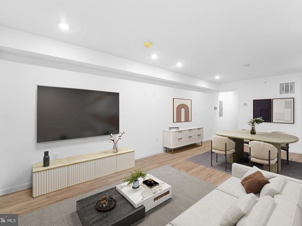 917 N 43rd Street, Philadelphia PA 19104