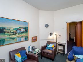 313 S 16TH Street, Philadelphia PA 19102