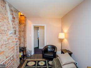 313 S 16TH Street, Philadelphia PA 19102