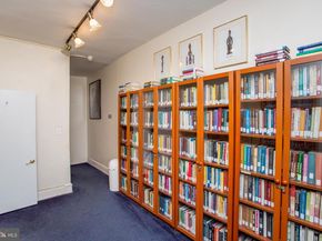 313 S 16TH Street, Philadelphia PA 19102