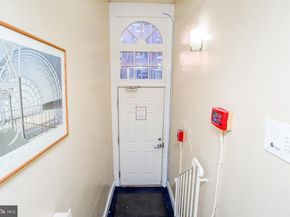 313 S 16TH Street, Philadelphia PA 19102