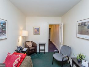 313 S 16TH Street, Philadelphia PA 19102