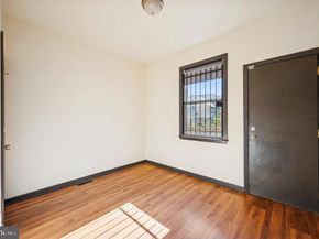 1812 W Montgomery Avenue, Philadelphia PA 19121