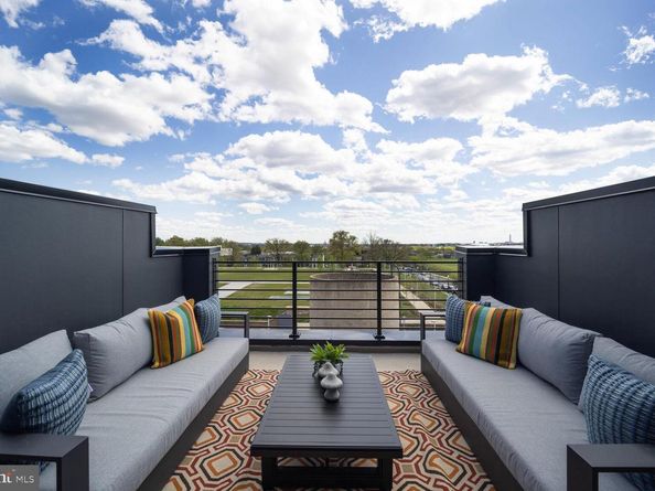 61 Lower Service Court NW ATWOOD 891, Washington DC 20001