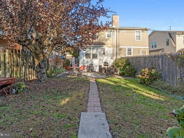 317 N Llanwellyn Avenue, Glenolden PA 19036