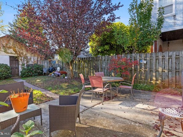 317 N Llanwellyn Avenue, Glenolden PA 19036