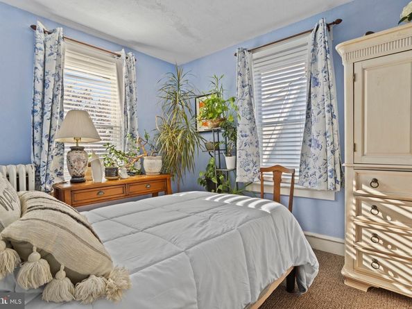 317 N Llanwellyn Avenue, Glenolden PA 19036