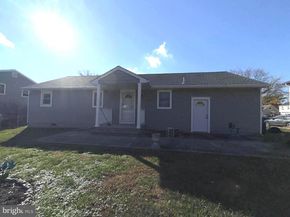 9 Lynns Court, Morrisville PA 19067