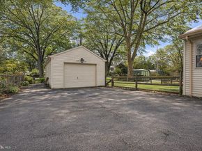 216 Heatherwood Road, Glenside PA 19038