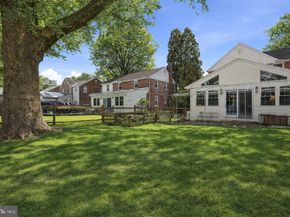 216 Heatherwood Road, Glenside PA 19038