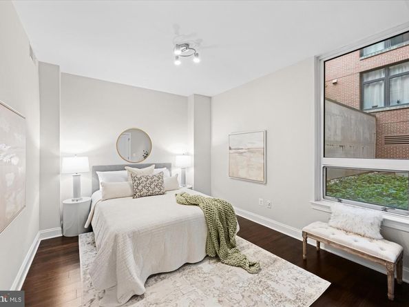 4915 Hampden Lane 109, Bethesda MD 20814