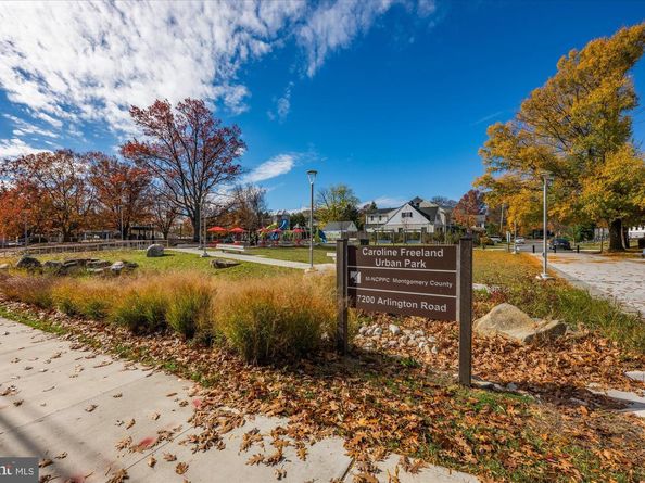 4915 Hampden Lane 109, Bethesda MD 20814