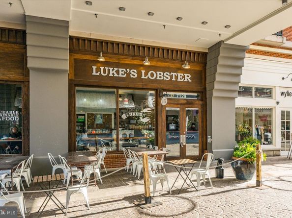 4915 Hampden Lane 109, Bethesda MD 20814