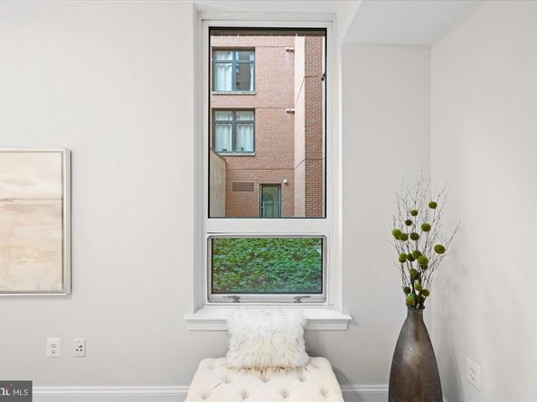 4915 Hampden Lane 109, Bethesda MD 20814