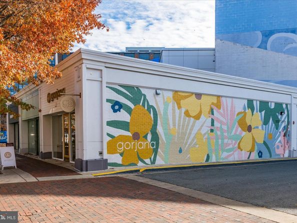 4915 Hampden Lane 109, Bethesda MD 20814