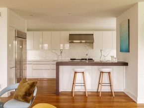 609 Saint Andrews Road, Philadelphia PA 19118