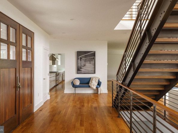 609 Saint Andrews Road, Philadelphia PA 19118