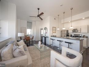 1001 Chestnut Street 705E, Philadelphia PA 19107