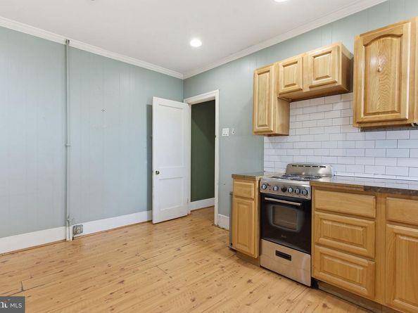 1337 E Snyder Avenue, Philadelphia PA 19148