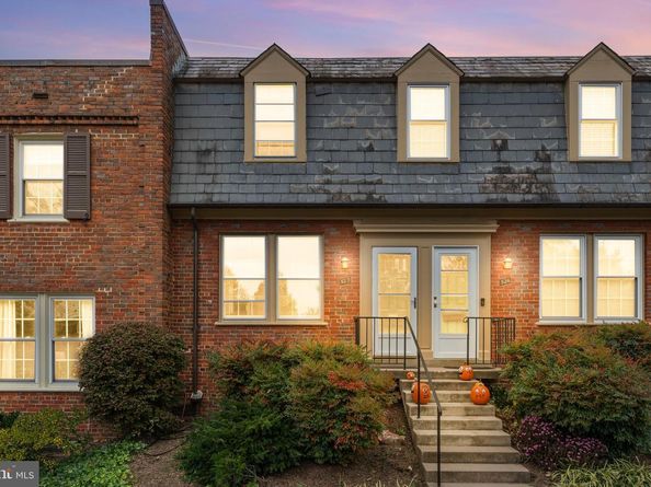 1400 S Edgewood Street S 527, Arlington VA 22204