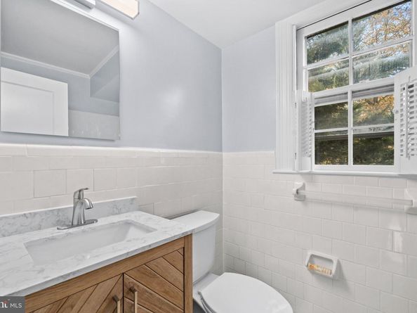 1400 S Edgewood Street S 527, Arlington VA 22204