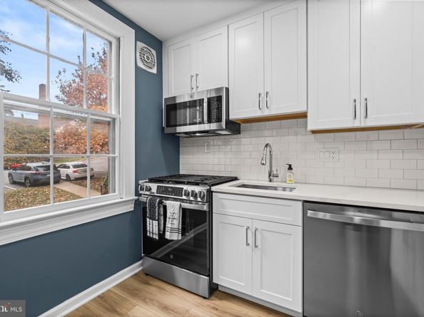 1400 S Edgewood Street S 527, Arlington VA 22204