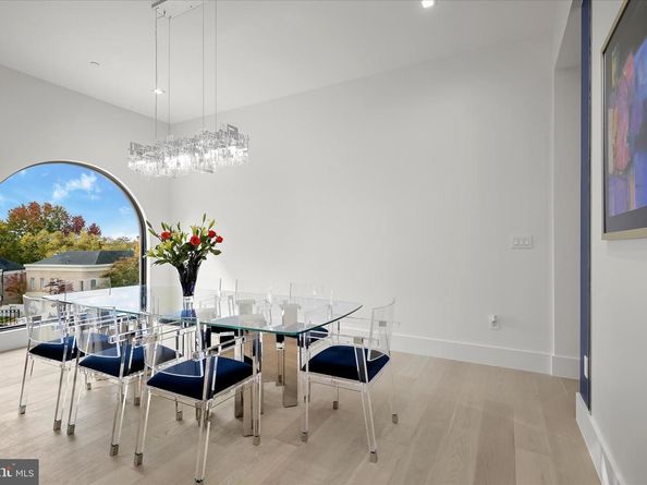 4509 Foxhall Crescent NW, Washington DC 20007