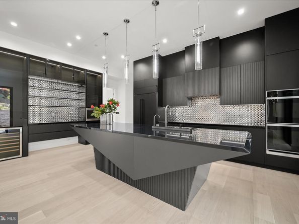 4509 Foxhall Crescent NW, Washington DC 20007