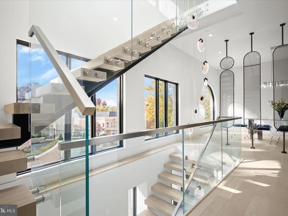 4509 Foxhall Crescent NW, Washington DC 20007