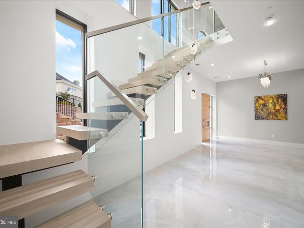 4509 Foxhall Crescent NW, Washington DC 20007