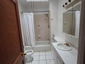 5713 N 12TH Street, Philadelphia PA 19141