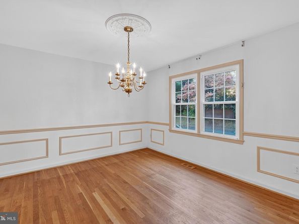 7416 Hallcrest, Mclean VA 22102