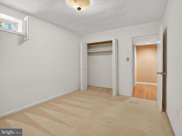 7416 Hallcrest, Mclean VA 22102