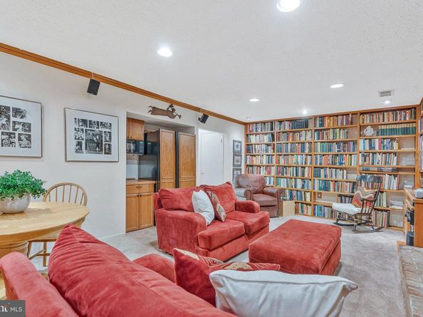 6628 Mclean Court, Mclean VA 22101