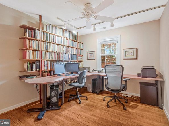 6628 Mclean Court, Mclean VA 22101