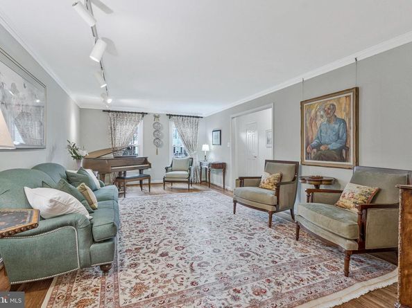 6628 Mclean Court, Mclean VA 22101