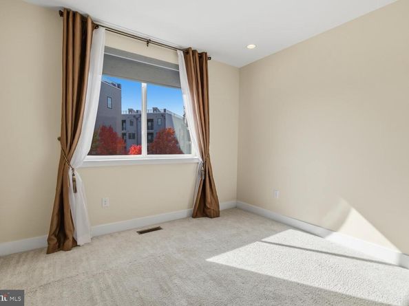 401 Lakeview Court, King Of Prussia PA 19406