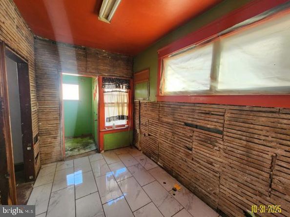 71 Burnside Avenue, Sharon Hill PA 19079