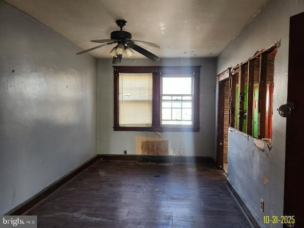 71 Burnside Avenue, Sharon Hill PA 19079