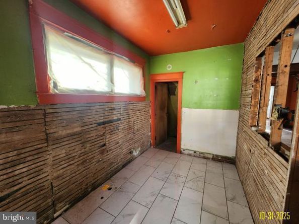 71 Burnside Avenue, Sharon Hill PA 19079